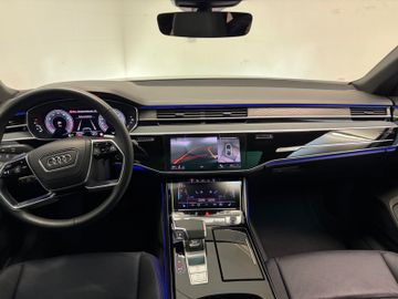Audi A8 - 6