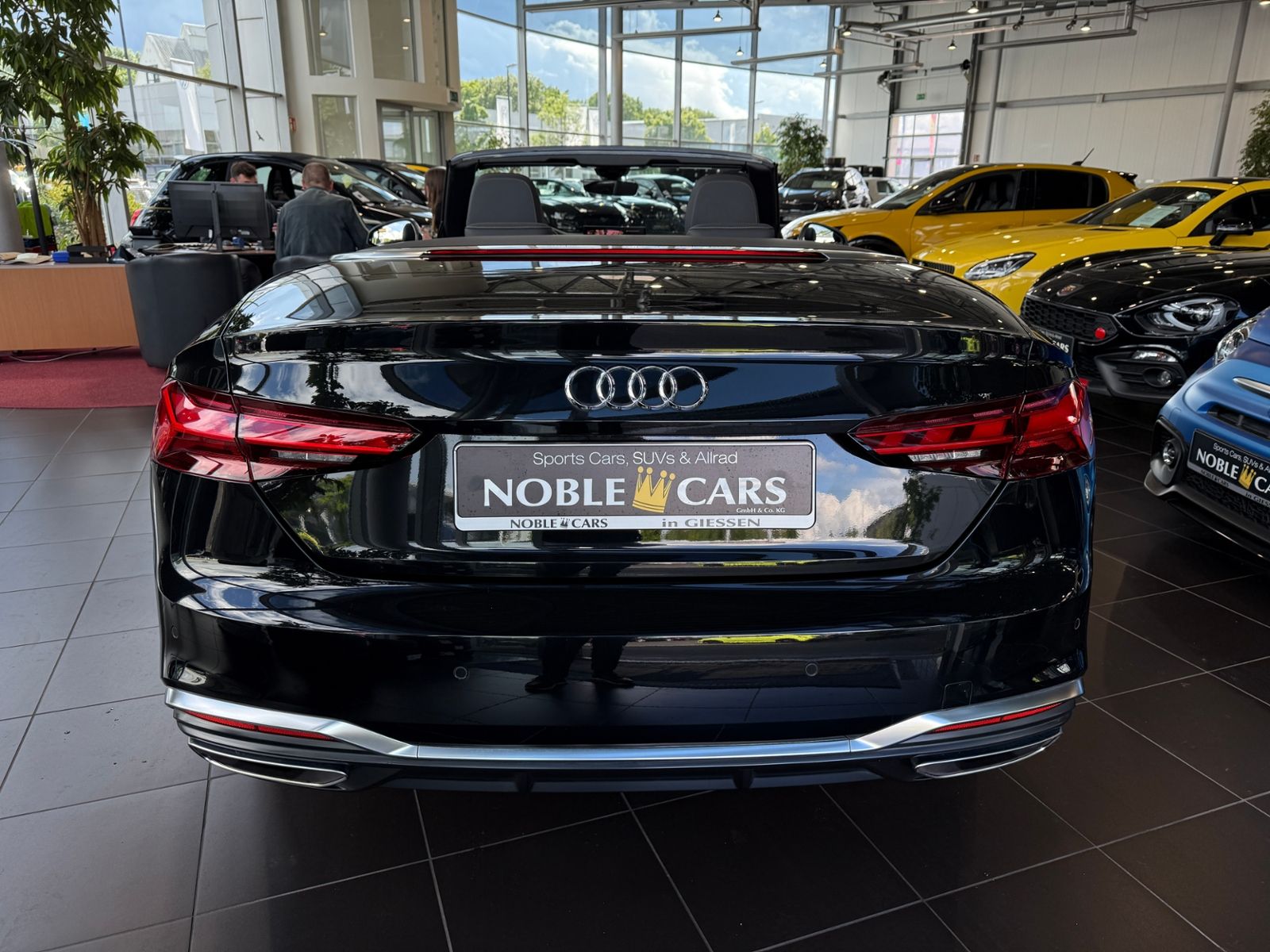 Fahrzeugabbildung Audi A5 Cabriolet 40 TFSI S line RFK LED NAVI