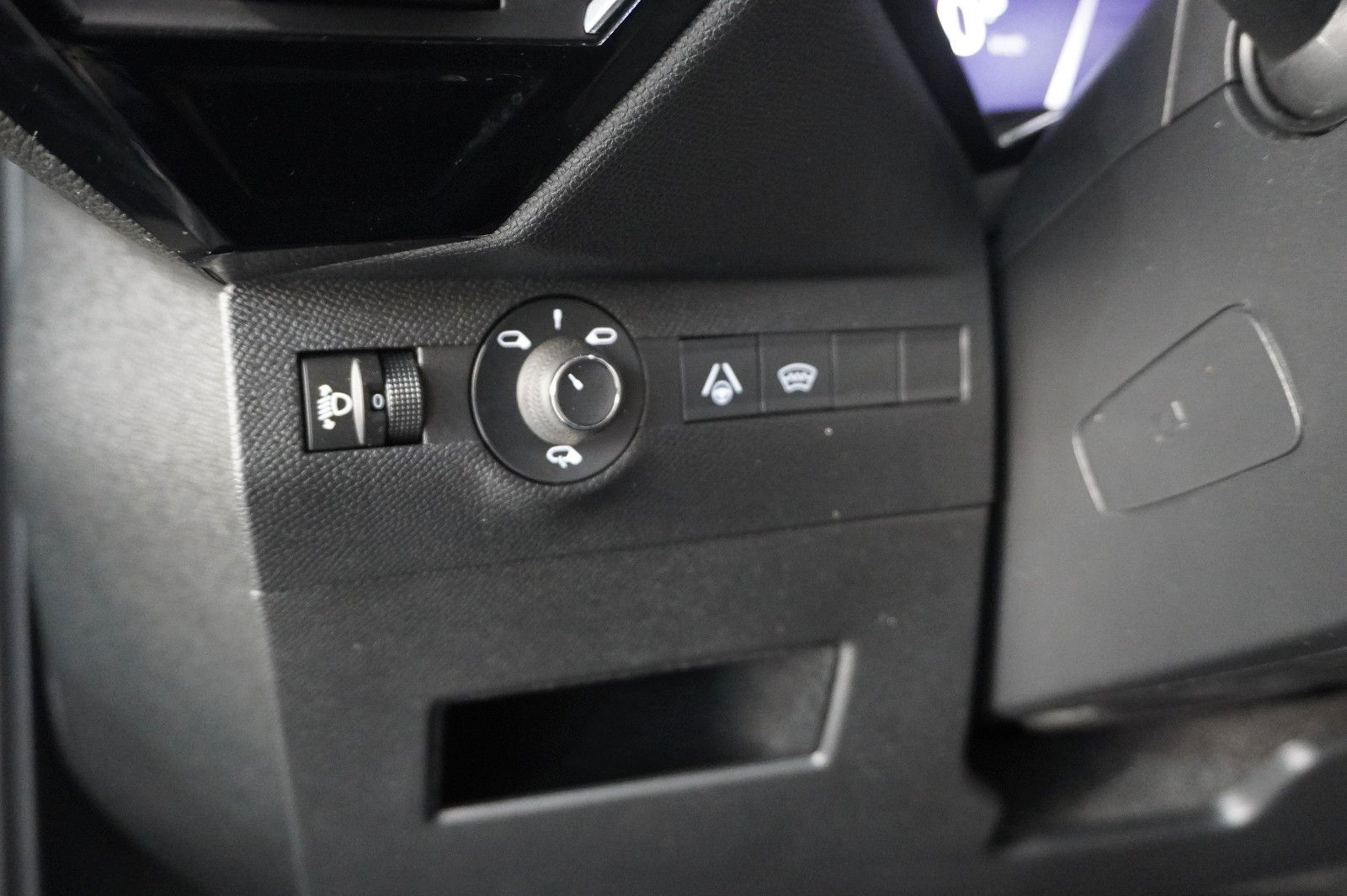 Fahrzeugabbildung DS Automobiles DS7 (Crossback) 1.5D BASTILLE+ NAVI/LED/360°/DAB