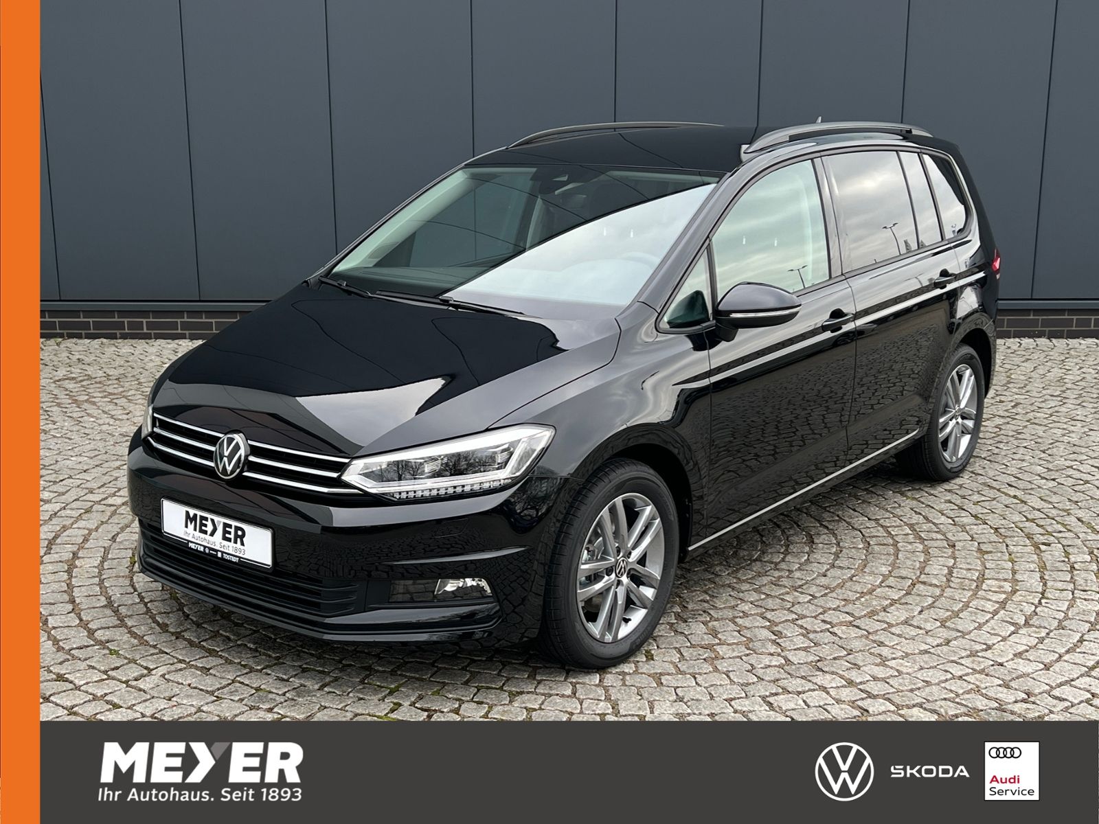 Fahrzeugabbildung Volkswagen Touran Comfortline 1.5 TSI DSG *LED, AHK, 7 Sitz