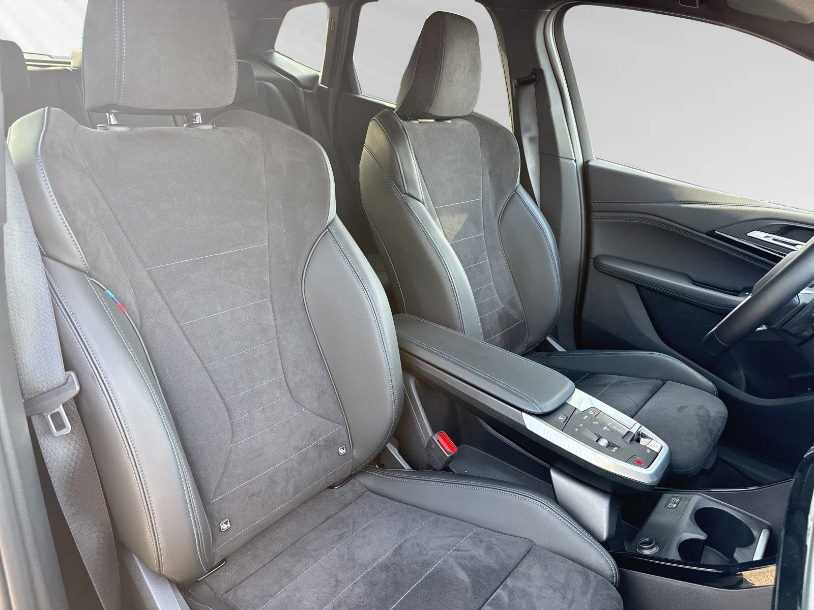 BMW 223 Active Tourer - Bild 8