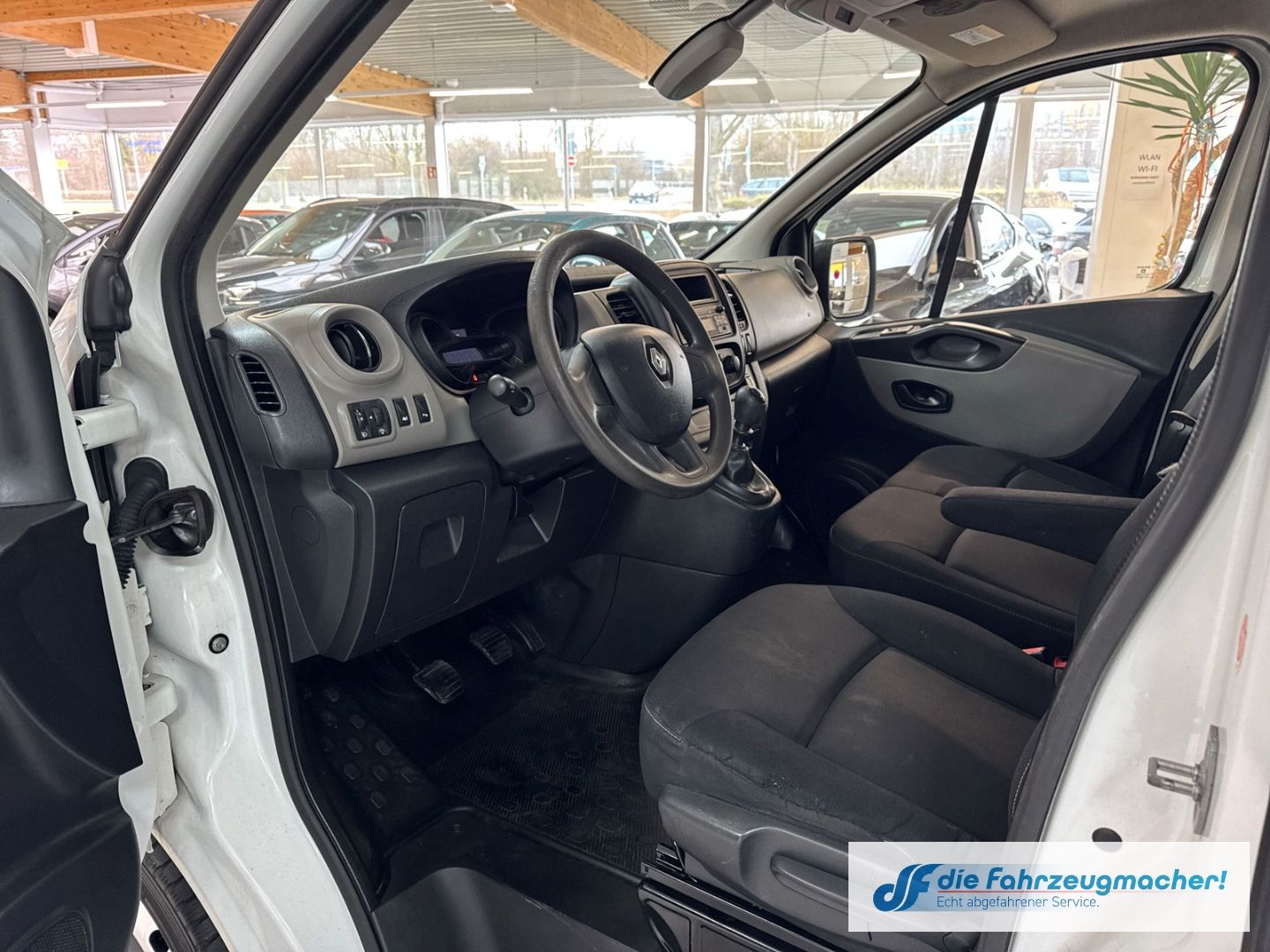 Fahrzeugabbildung Renault Trafic Kasten L2H1 2,9t Komfort AHK PDC *EXPORT