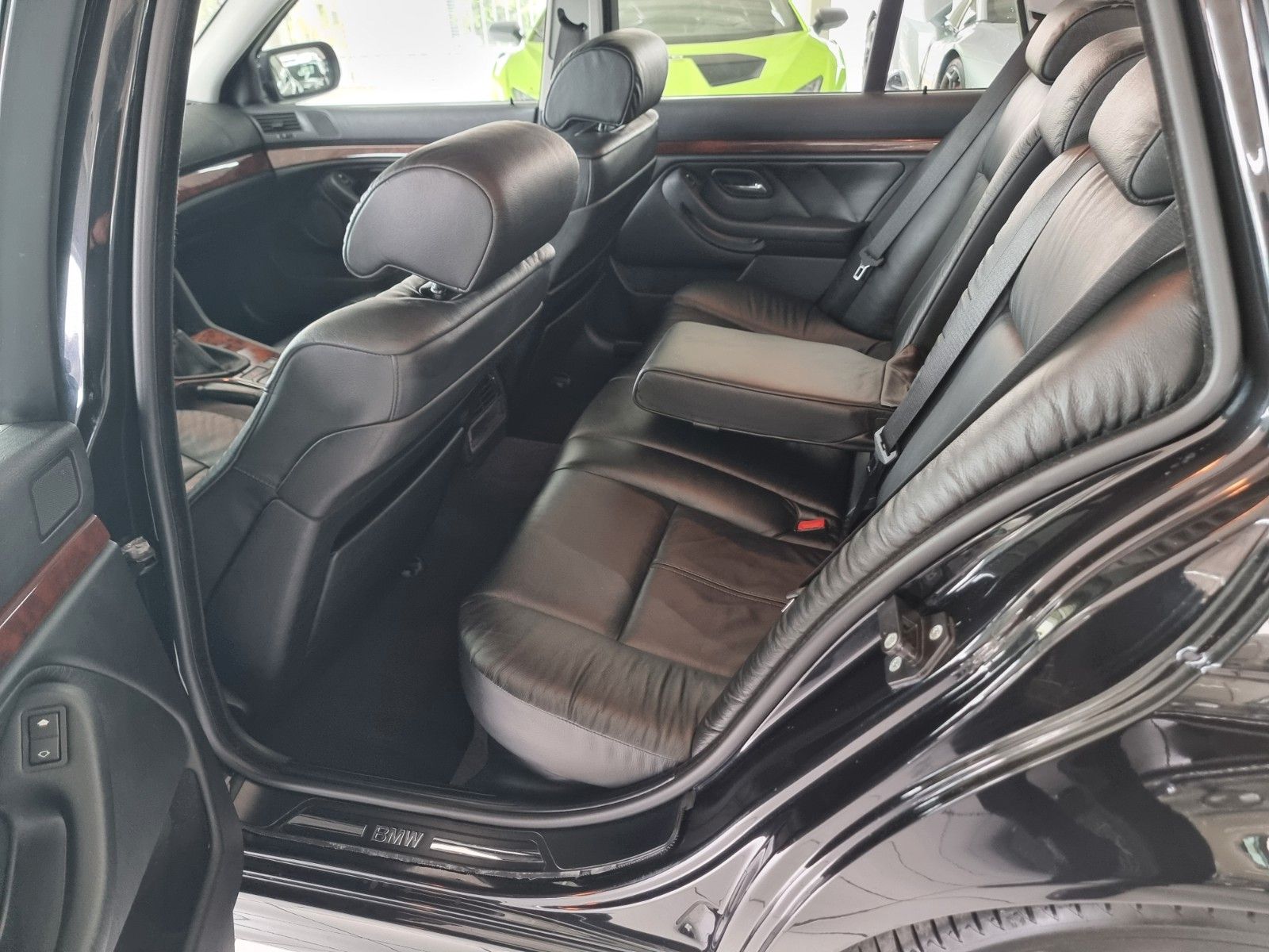 Fahrzeugabbildung BMW 530i Exclusive touring/2. Hand/1A Zust.+Historie