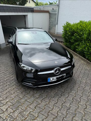 MERCEDES-BENZ A 180 d AMG Line / Garantie 