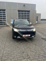 Mitsubishi Outlander Diamant Edition 4WD - Mitsubishi Outlander Kombi Gebrauchtwagen
