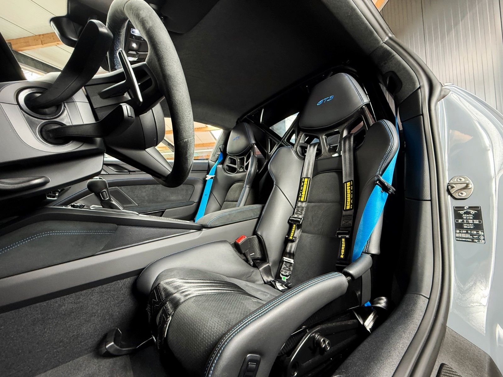 Fahrzeugabbildung Porsche 992 GT3 + Clubsp. + Approved + Lift + Artic Grey