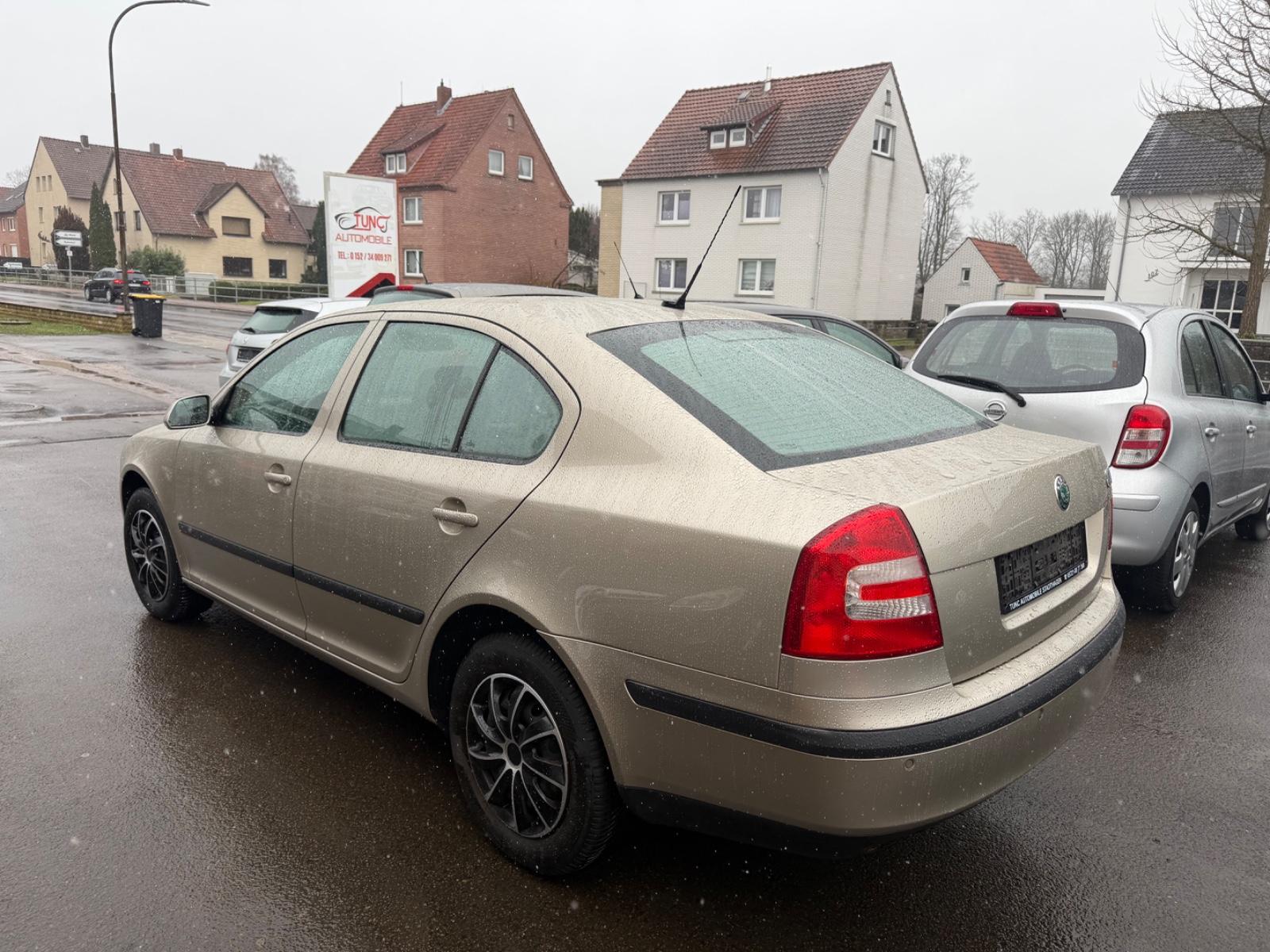 Skoda Octavia Lim. Elegance/1,6/Automatik/TÜV NEU
