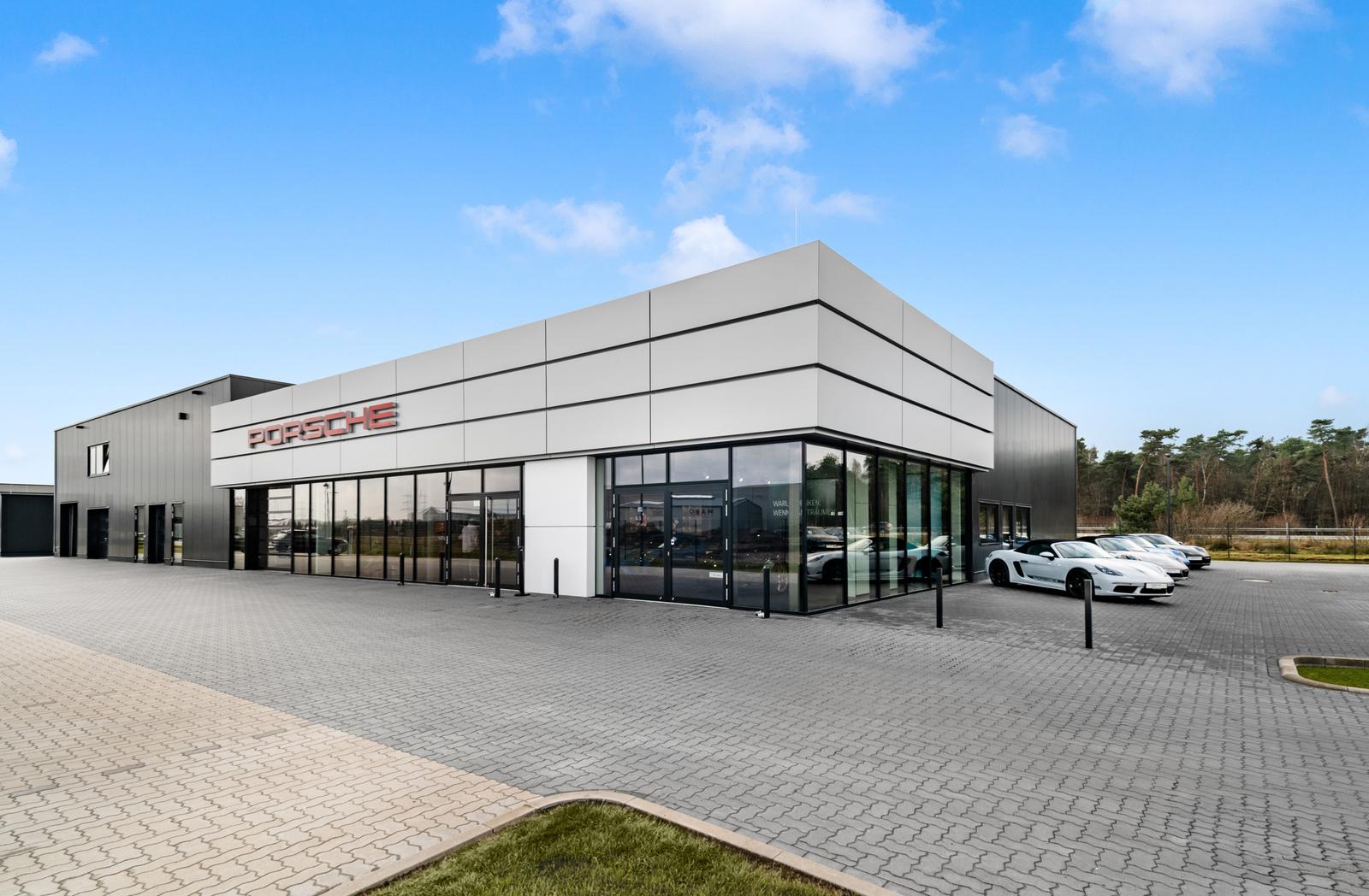showroom-image-bottom