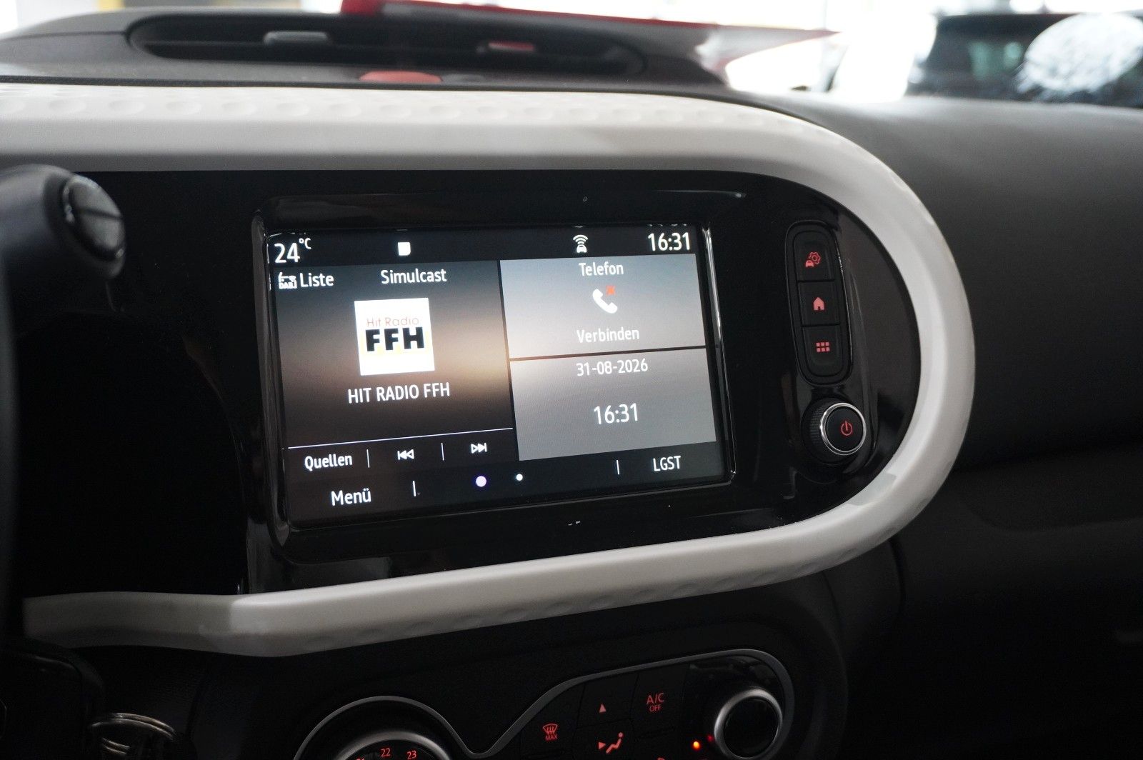Fahrzeugabbildung Renault Twingo Equilibre Electric 22KWH NAVI/LED/DAB+