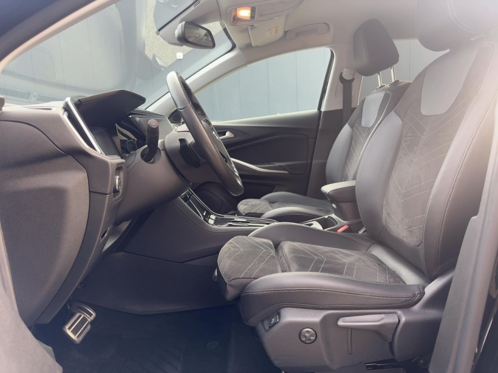 Fahrzeugabbildung Opel Grandland GS MATRIX NAVI 360 Grad-Kamera