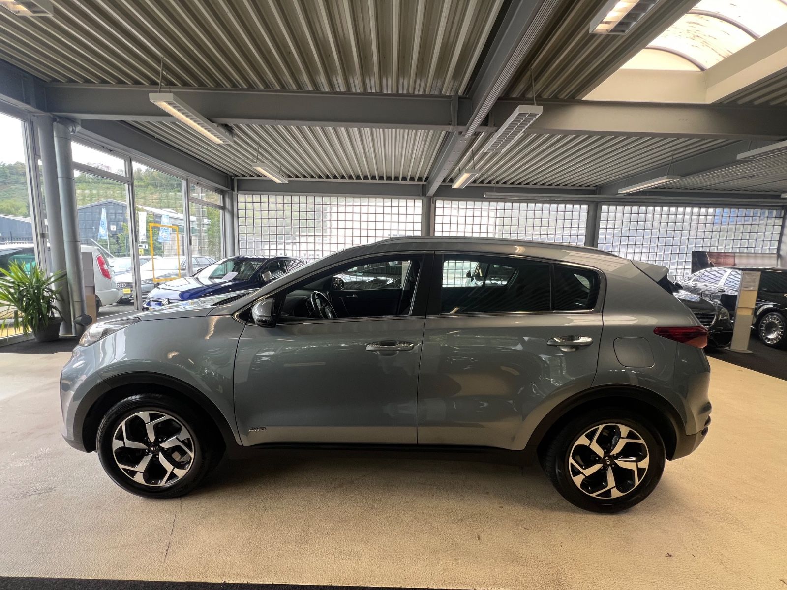 Fahrzeugabbildung Kia Sportage Vision 4WD * 1.HAND *