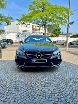Mercedes-Benz E 200 Cabrio Autom. Sport Edition AMG - Mercedes-Benz: Schwarz, Edition AMG