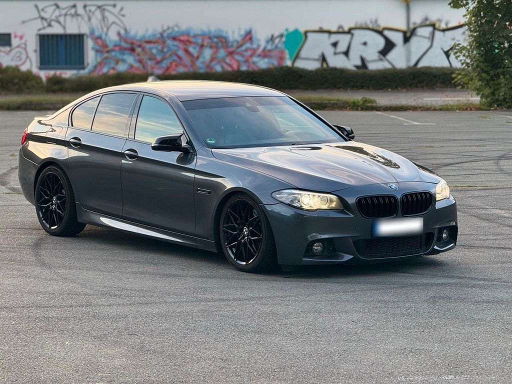Image of BMW 530