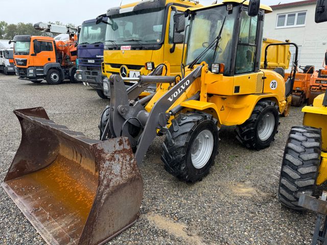 Volvo L 30 B