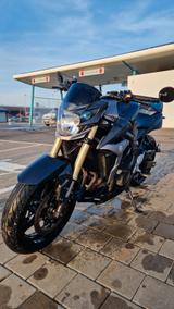 Suzuki GSR 750 - SUZUKI GSR 750