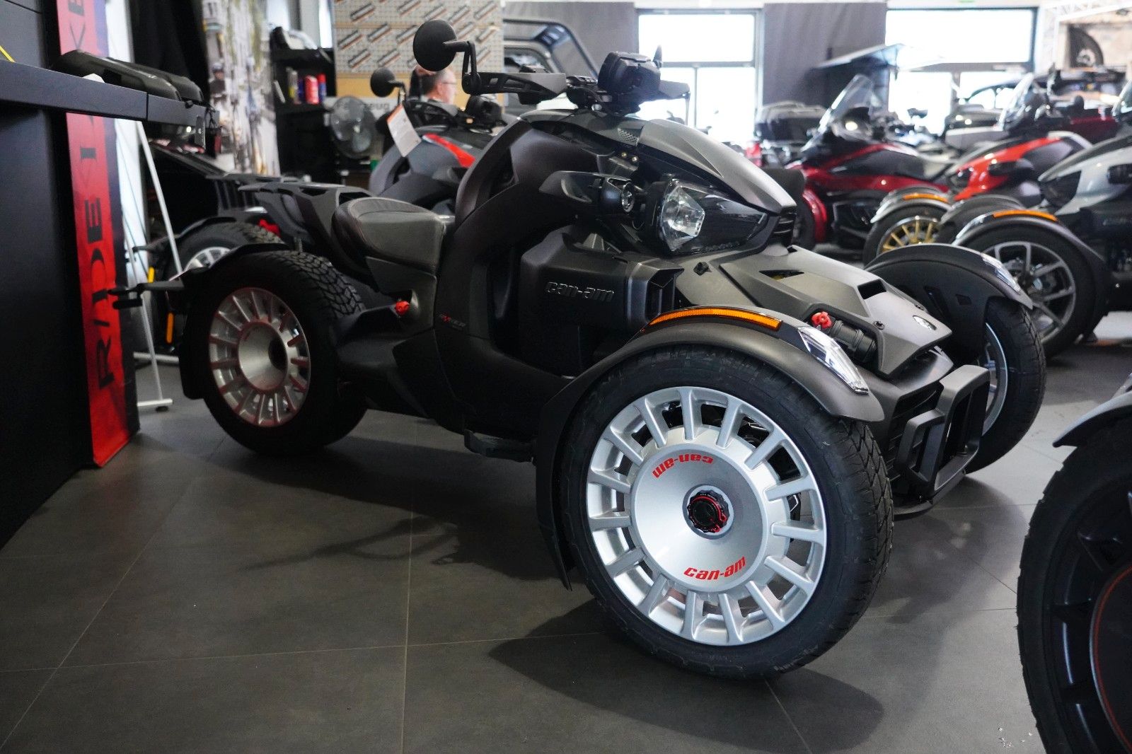 Fahrzeugabbildung Can Am Ryker Rally  900  Farbe wählbar