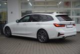 BMW 330i xDrive Sport Line Laser Standheizung AHK - gebrauchte BMW 330 aus dem Jahr 2022