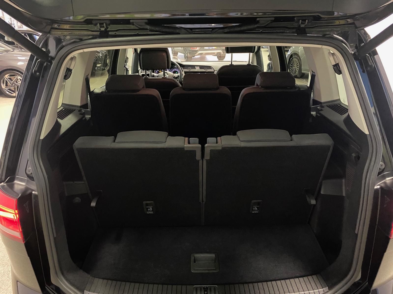 Fahrzeugabbildung Volkswagen Touran 1.4 TSI  Comfortline BMT/Star+ACC+3ZKLIMA