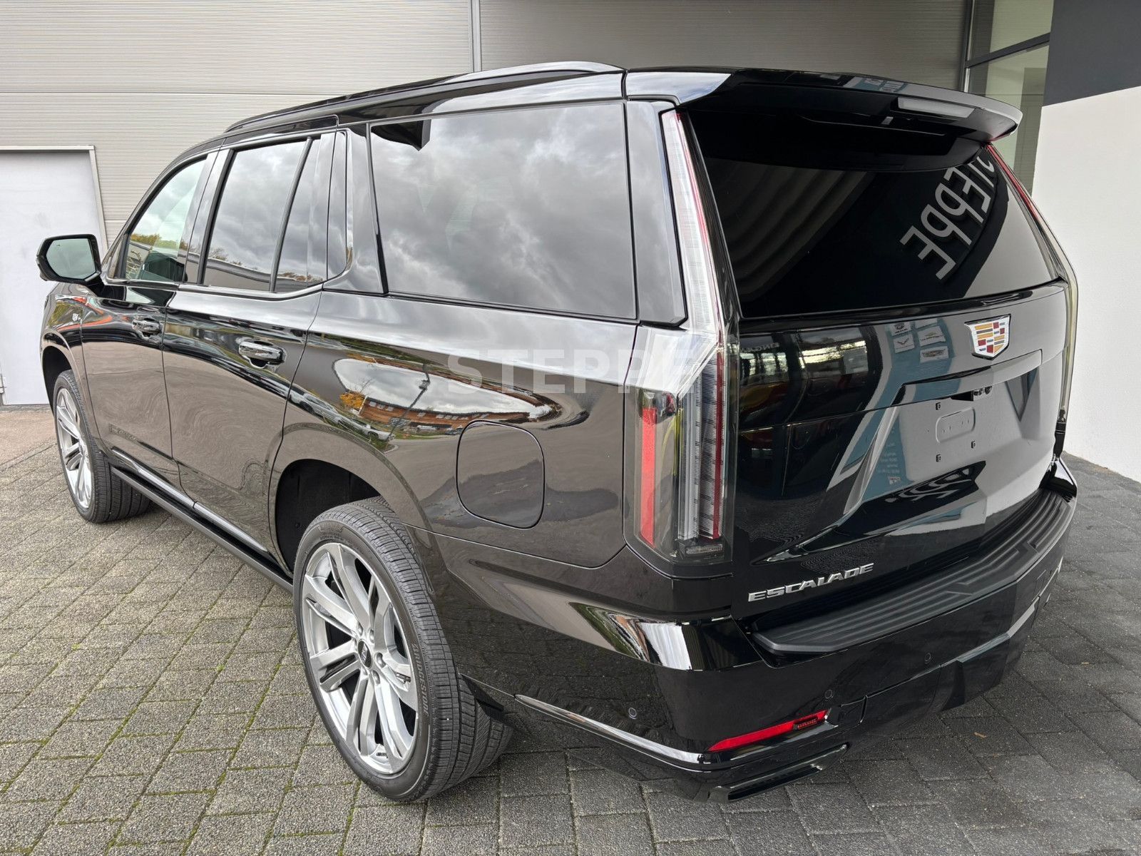 Cadillac Escalade FACELIFT MY26 6.2 V8 Sport Platinum 24"