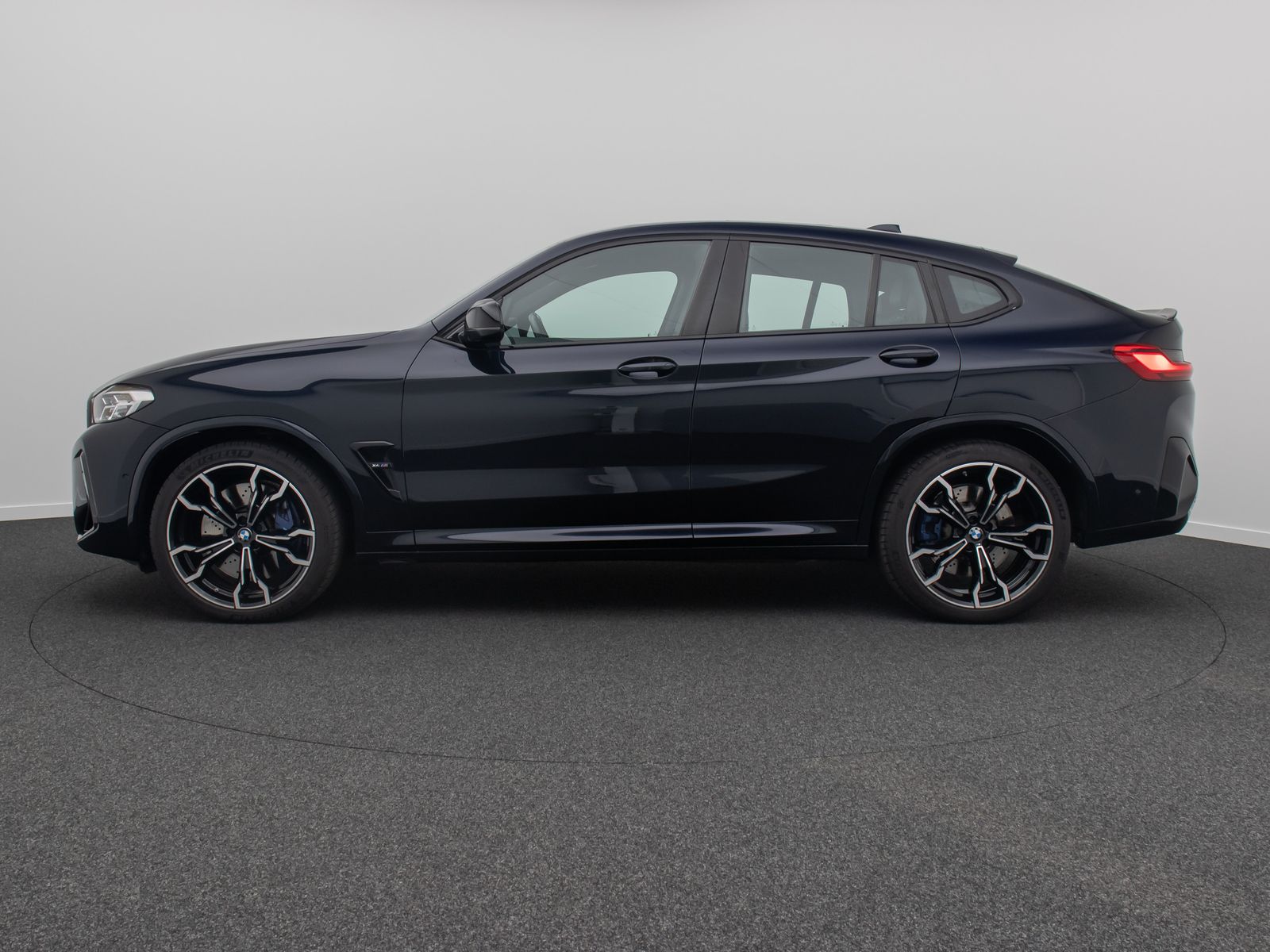 Fahrzeugabbildung BMW X4 M Competition HUD Kamera DAB Panorama 21Zoll