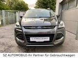 Ford Kuga2.0TDCi Titanium,BI-XENON,AHK,TEMPOMAT,AWD - Ford Kuga mit Diesel-Antrieb: Leder, Allradantrieb