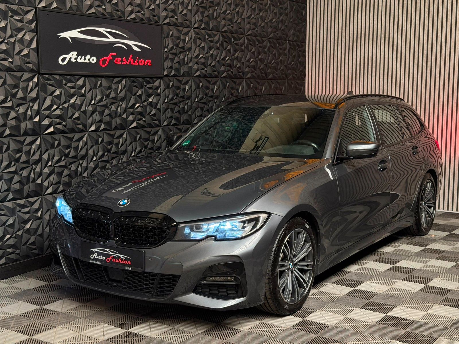BMW 330 3 Touring 330 i M Sport M-PAket imagem 2