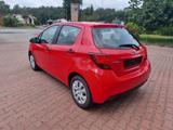 Toyota Yaris 1.0 Basis - Toyota Yaris: Rot
