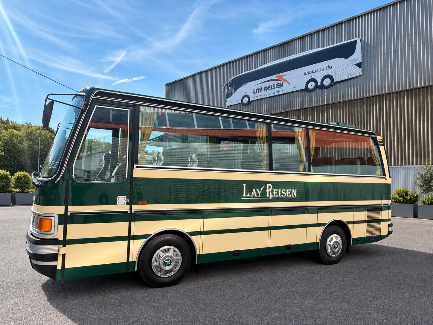 SETRA  1981 - Image 8 of 31