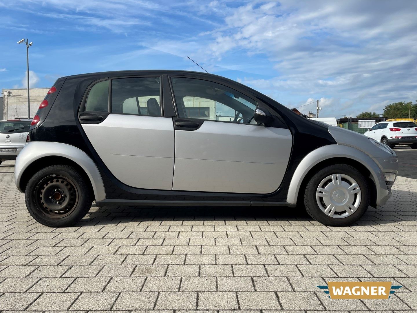 Fahrzeugabbildung Smart forfour Klima Servolenkung Radio TÜV 07/2028
