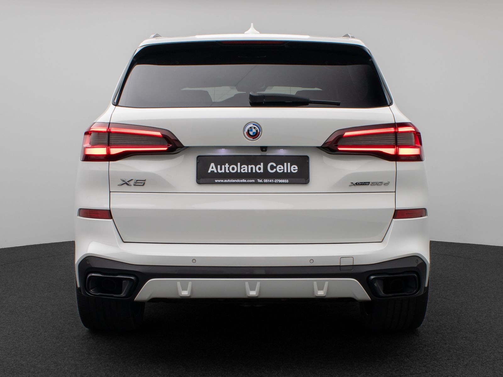 Fahrzeugabbildung BMW X5 xD30d M Sport 360°Laser HUD DAB HiFi 22Zoll