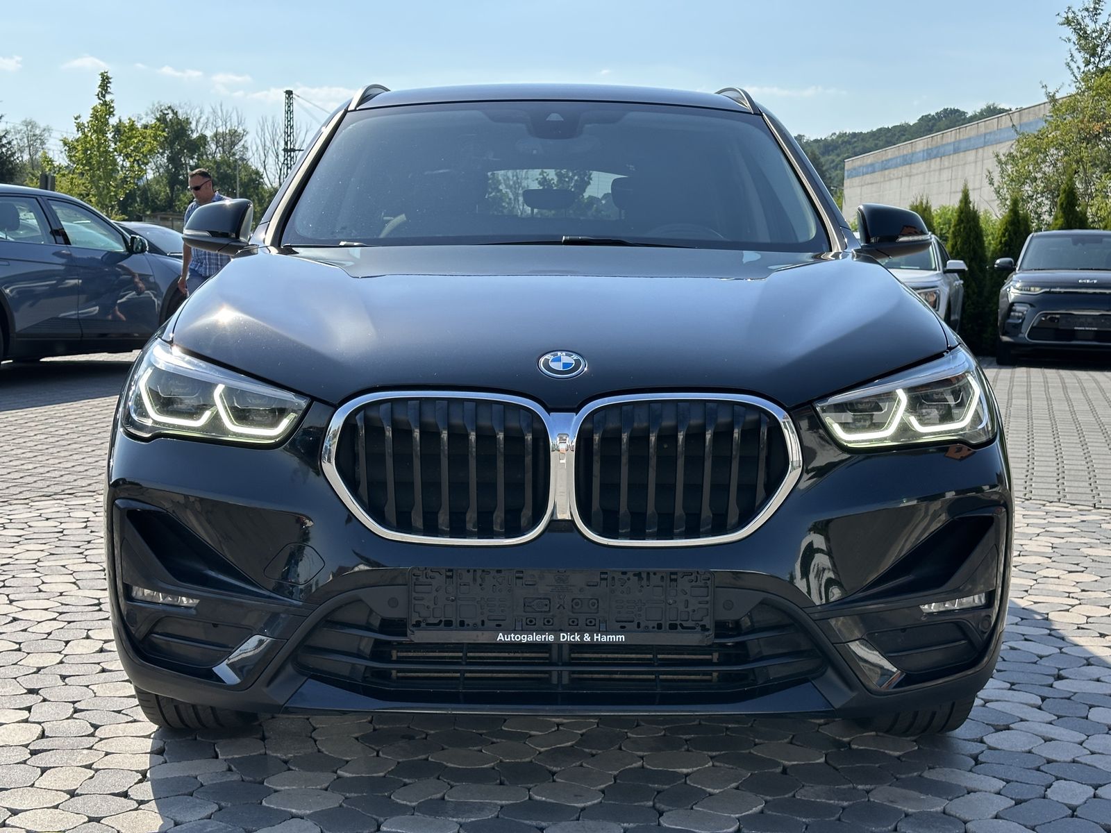 BMW X1 xDrive25 Plug-In Sport Line LED ACC NAV+ HIFI imagem 3