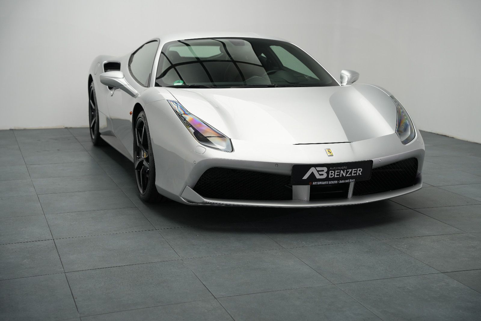 Fahrzeugabbildung Ferrari 488 GTB GTB Coupé DCT/SCUDERIA/KAMERA/