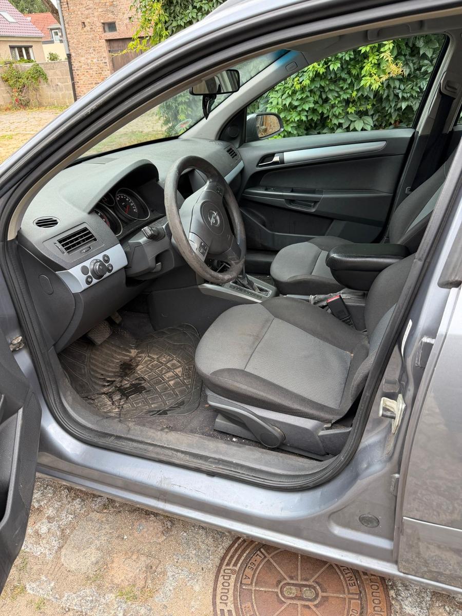 Opel Astra 2004 — photo 7