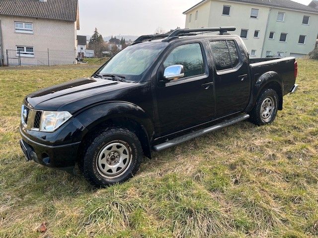 Nissan Navara Pickup Double Cab LE 4X4 - PKW Zulassung