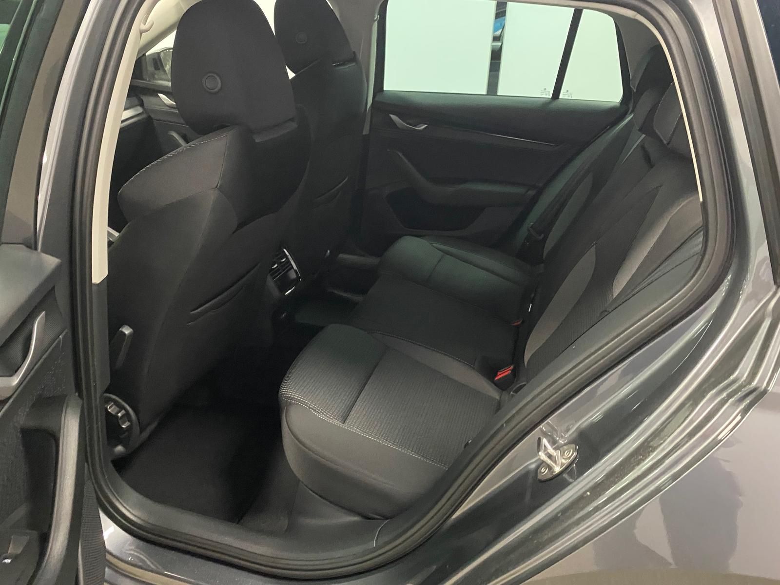 Fahrzeugabbildung SKODA Octavia 1.5 TSI mHEV Selection+ACC+RFK+5J. GARAN