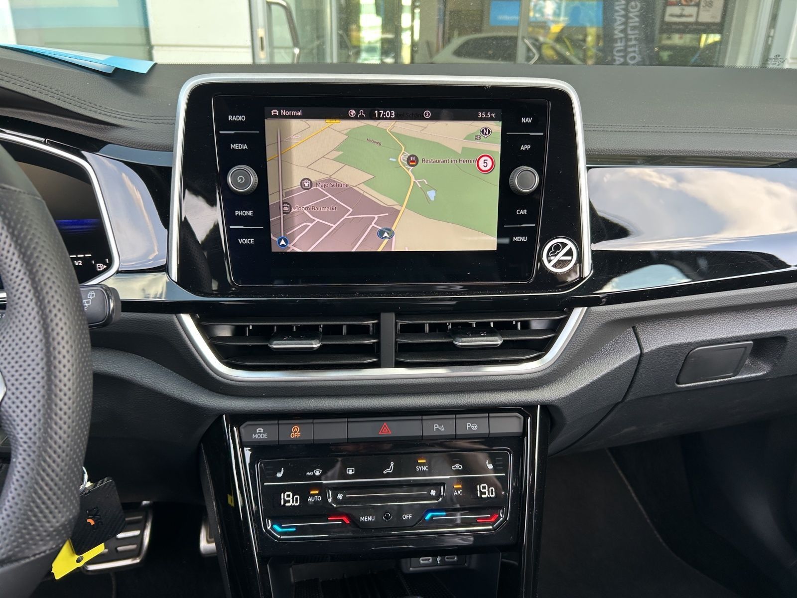 Volkswagen T-Roc - Bild 6