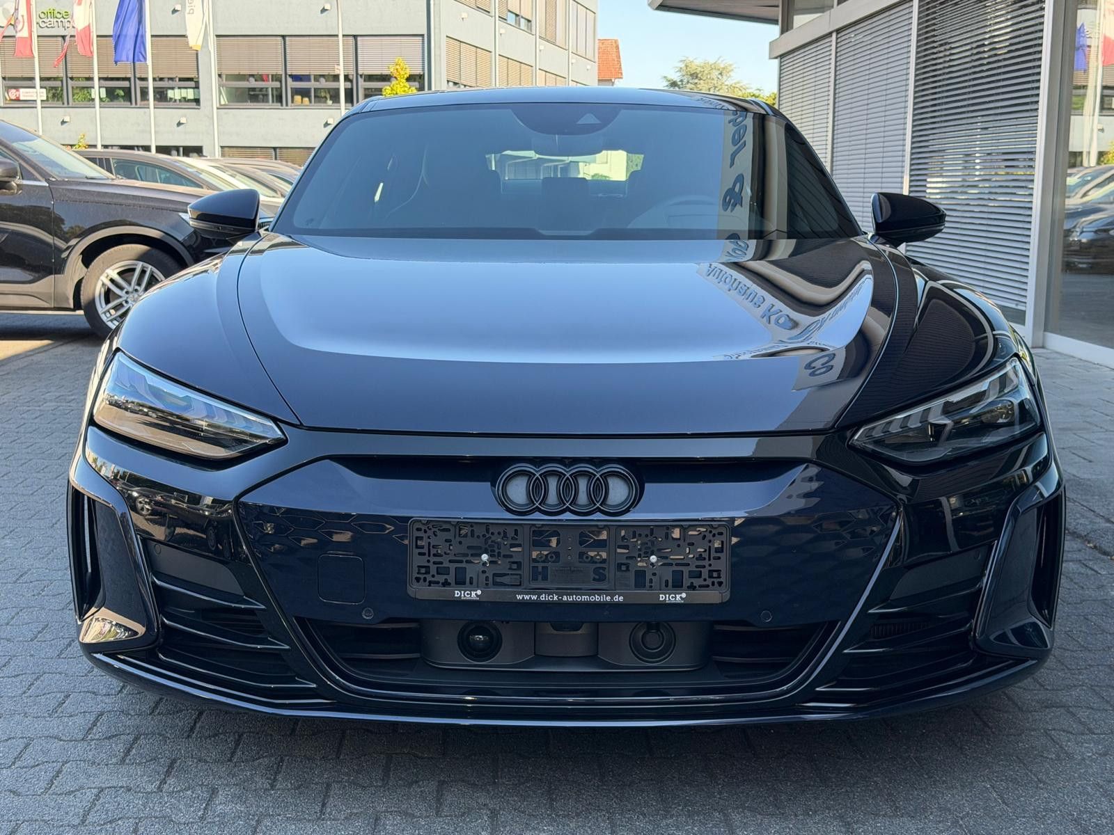 Fahrzeugabbildung Audi RS e-tron GT Quatt BLACK EDIT+PANO+MATR+B&O+KAM+