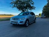 Mercedes-Benz ML 320 CDI 4MATIC AMG Airmatic Navi Xenon AMG 2x - Mercedes-Benz Geländewagen aus dem Jahr 2007