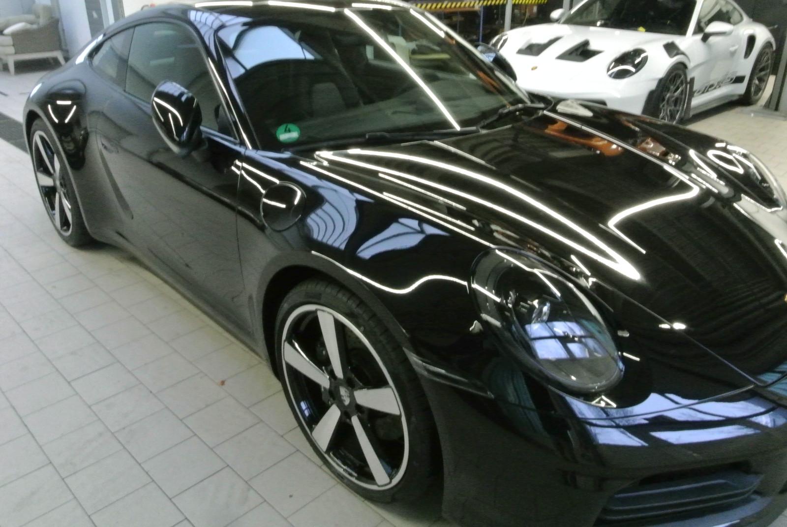 Porsche 992.2 coupe, mod 2026, schw/schw,abgas,bose,21",