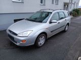 Ford Focus ghia TÜV NEU - Ford Focus aus 1999: Kombi