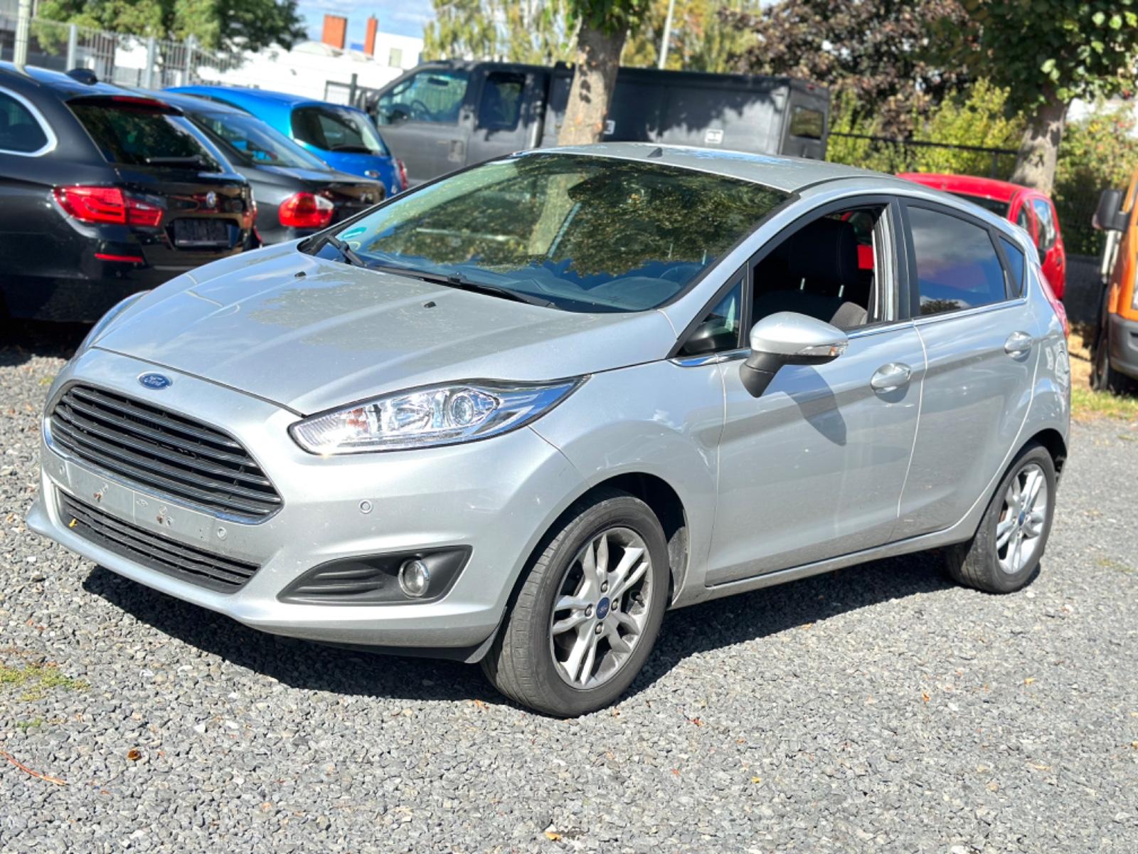 Ford Fiesta Titanium Klima Parktronik 1 Hand EURO 6