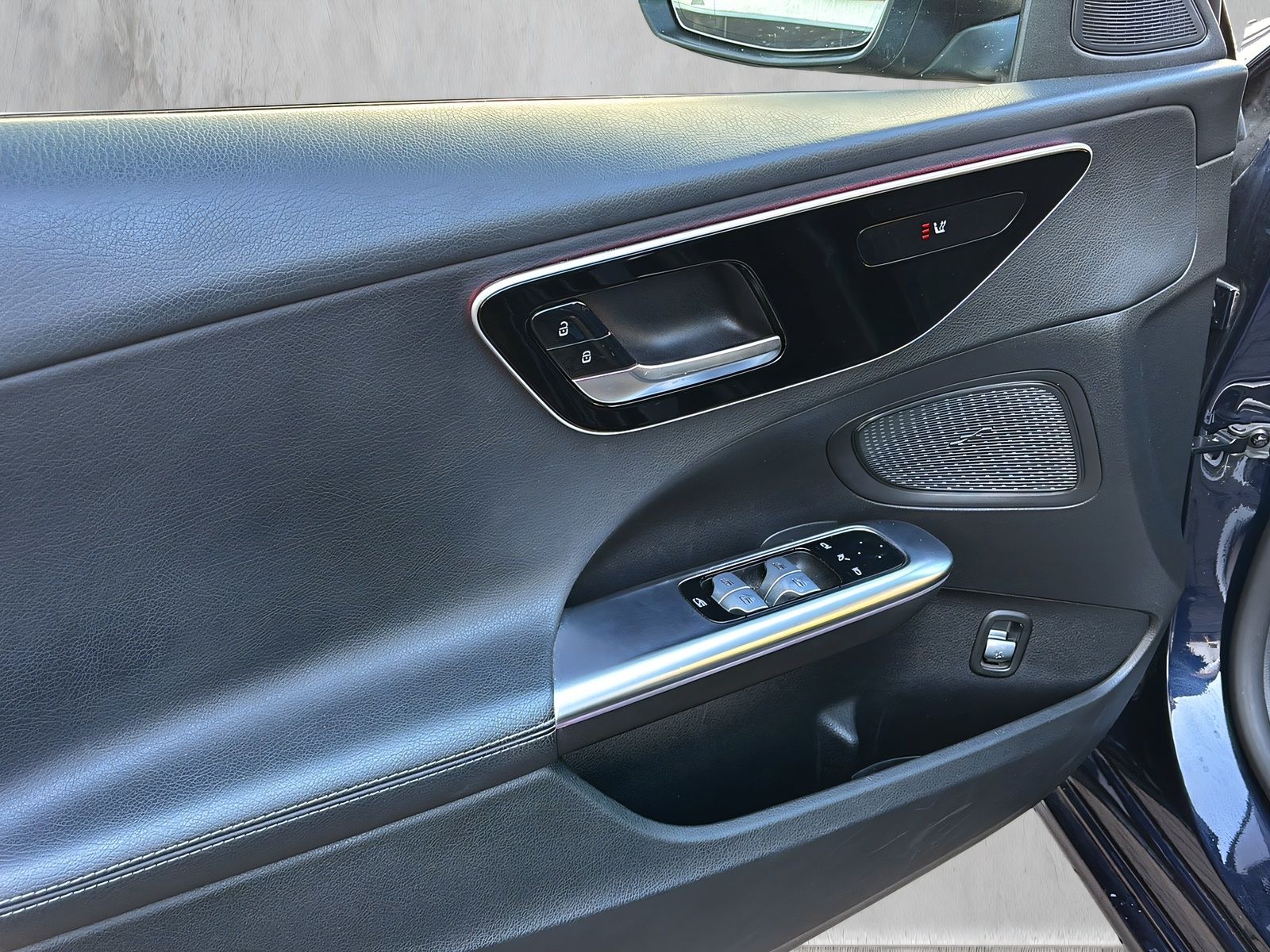 Fahrzeugabbildung Mercedes-Benz C 220 T d 4Matic AVANTGARDE DSC HEAD UP LED AHK