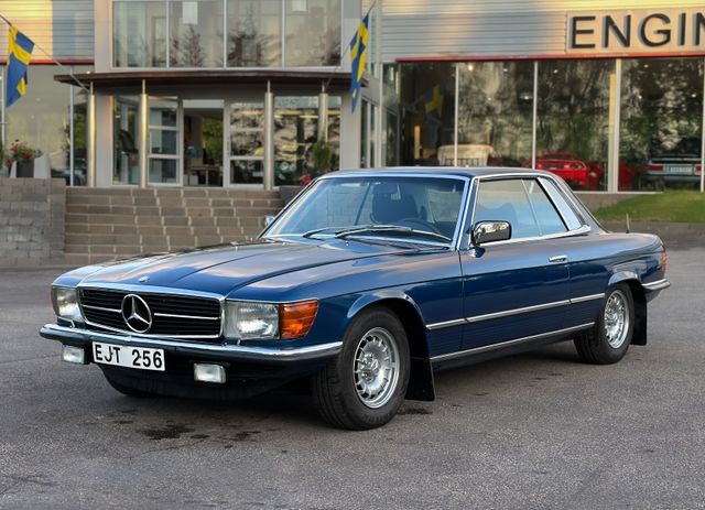 Mercedes-Benz 450 SLC C107 2 door coupé / hardtop roof.