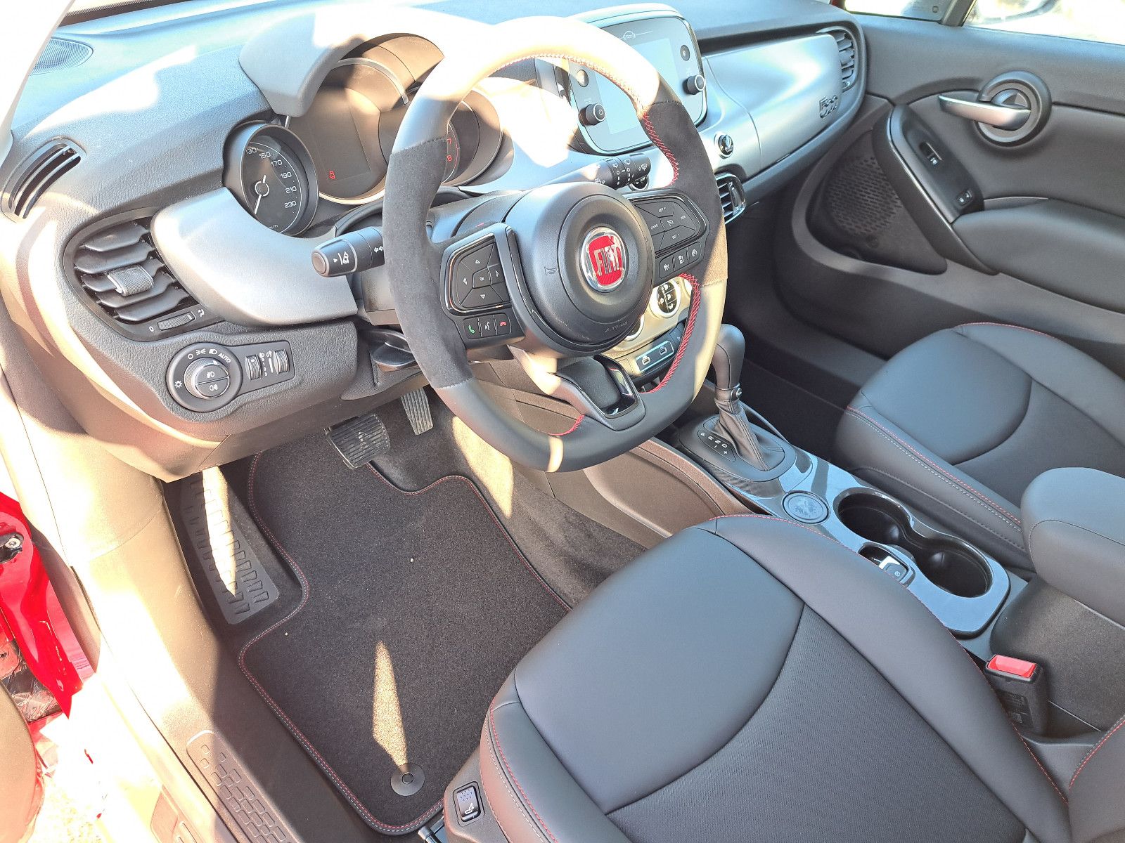 Fahrzeugabbildung Fiat 500X Sport Hybrid