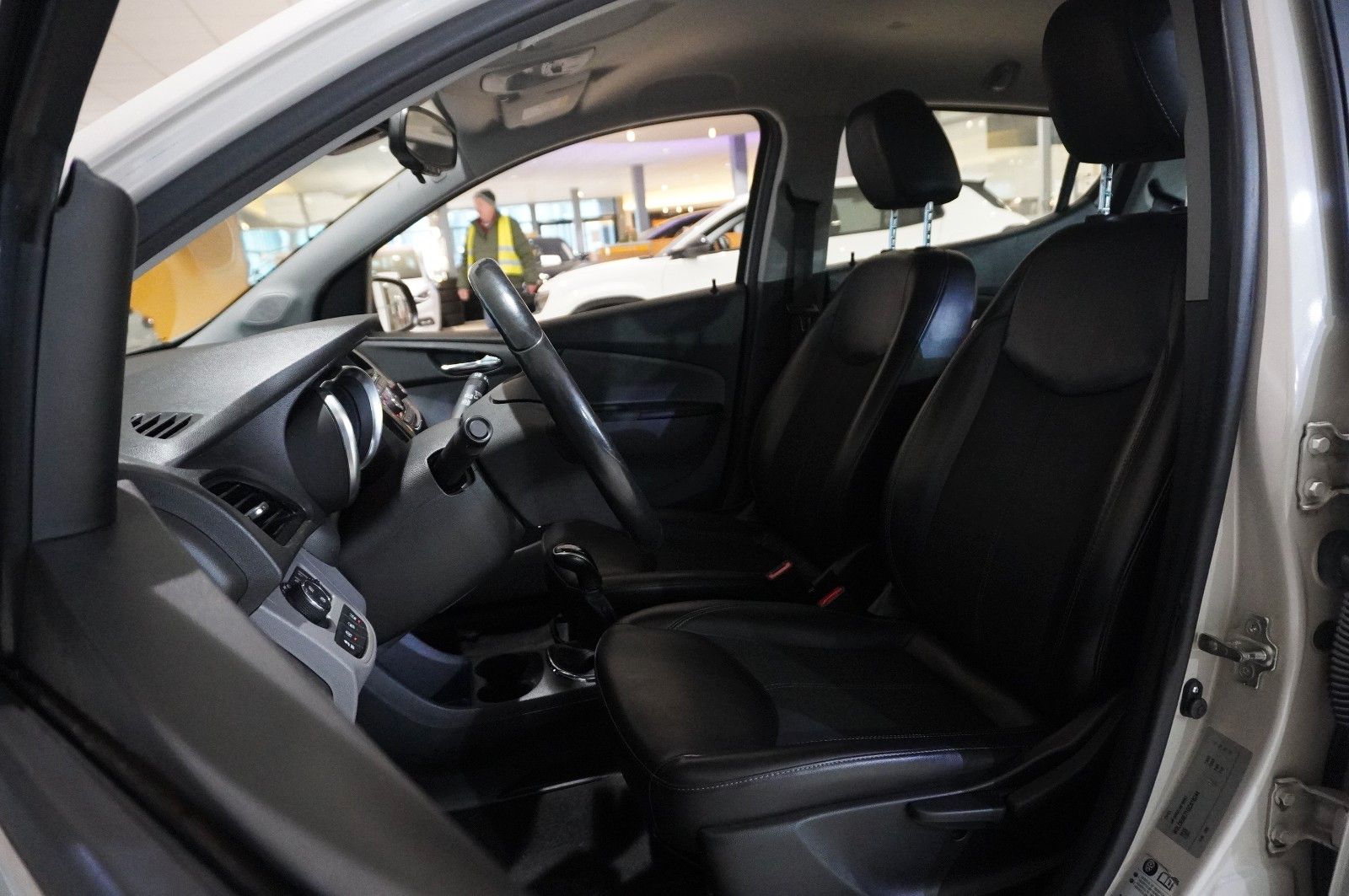 Fahrzeugabbildung Opel Karl 1.0 INNOVATION SHZ/KLIMAAUTOMATIK/ALU