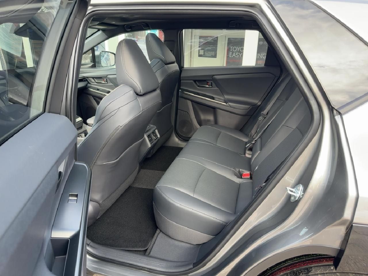 Fahrzeugabbildung Toyota bZ4X AWD Lounge *Leder+Pano+JBL+360+252kW