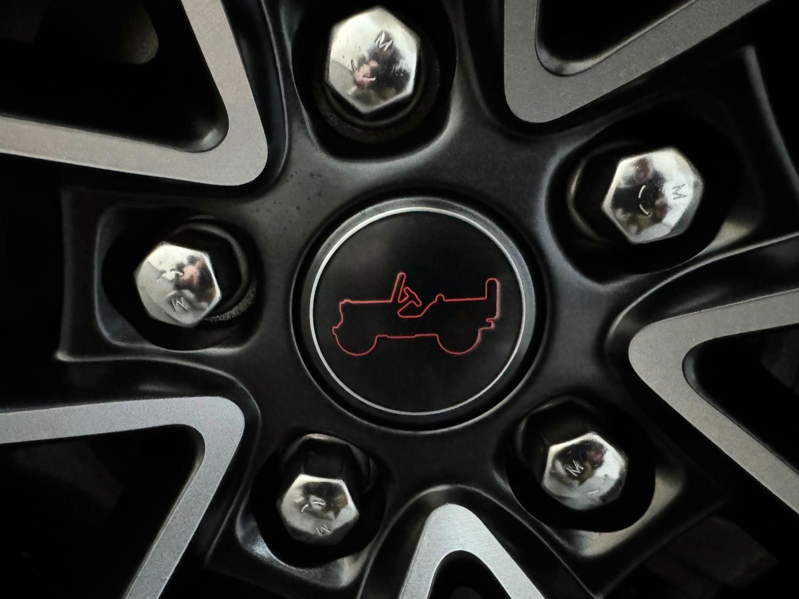 Fahrzeugabbildung Jeep RUBICON X 3.6L-V6-CAM-HARDTOP-35"