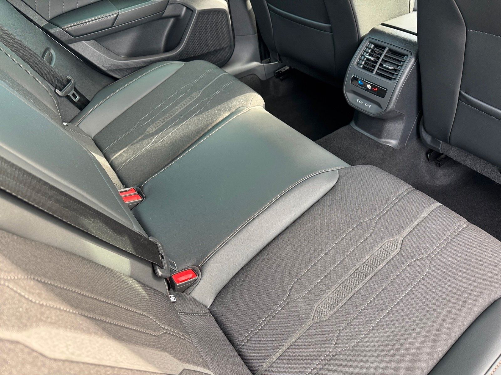 Fahrzeugabbildung CUPRA Leon 1.5 TSI