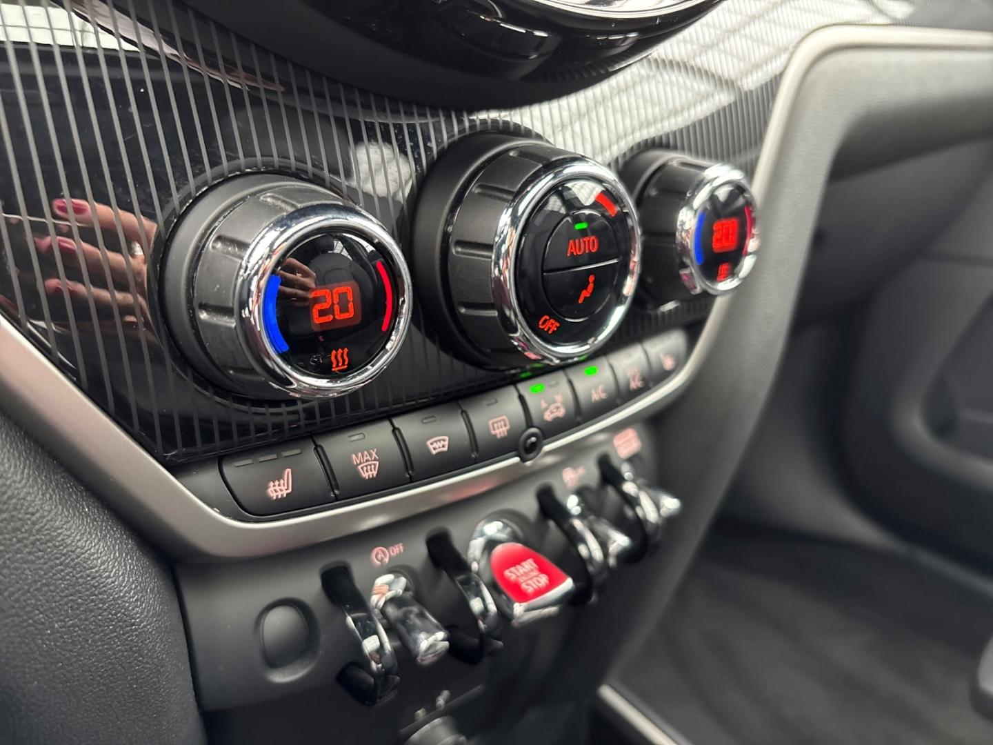 MINI Cooper S Countryman All4 Classic Trim AHK Pano