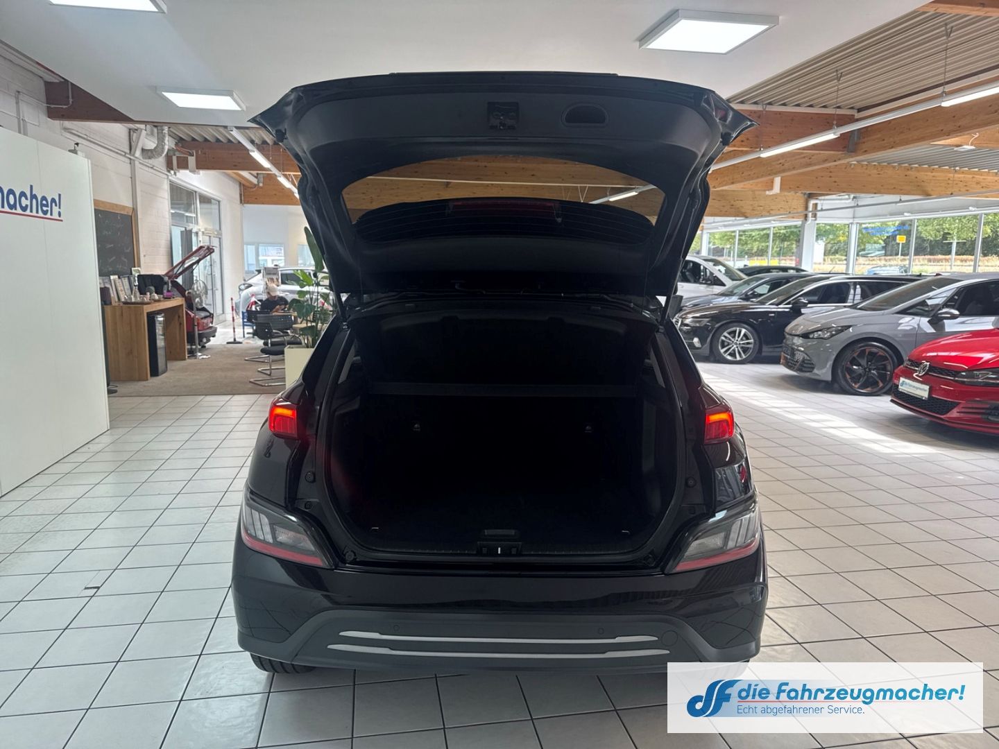Fahrzeugabbildung Hyundai KONA Trend Elektro 2WD Navi Soundsystem LED ACC